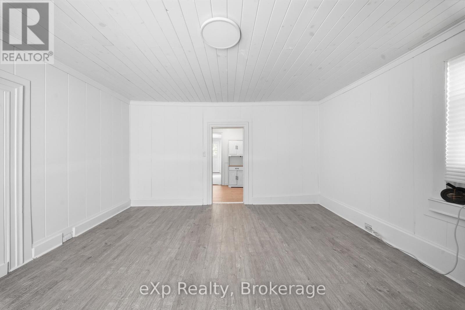 188 DUNDAS STREET W - 25