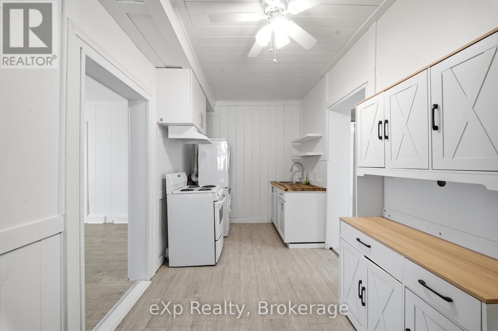 188 DUNDAS STREET W - Image 28