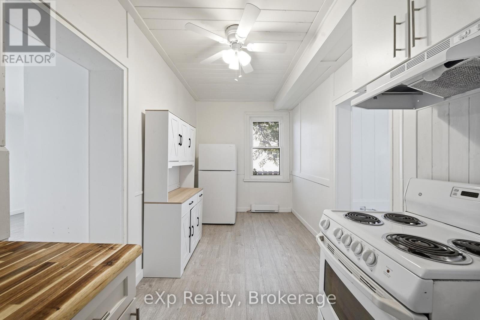 188 DUNDAS STREET W - Image 29