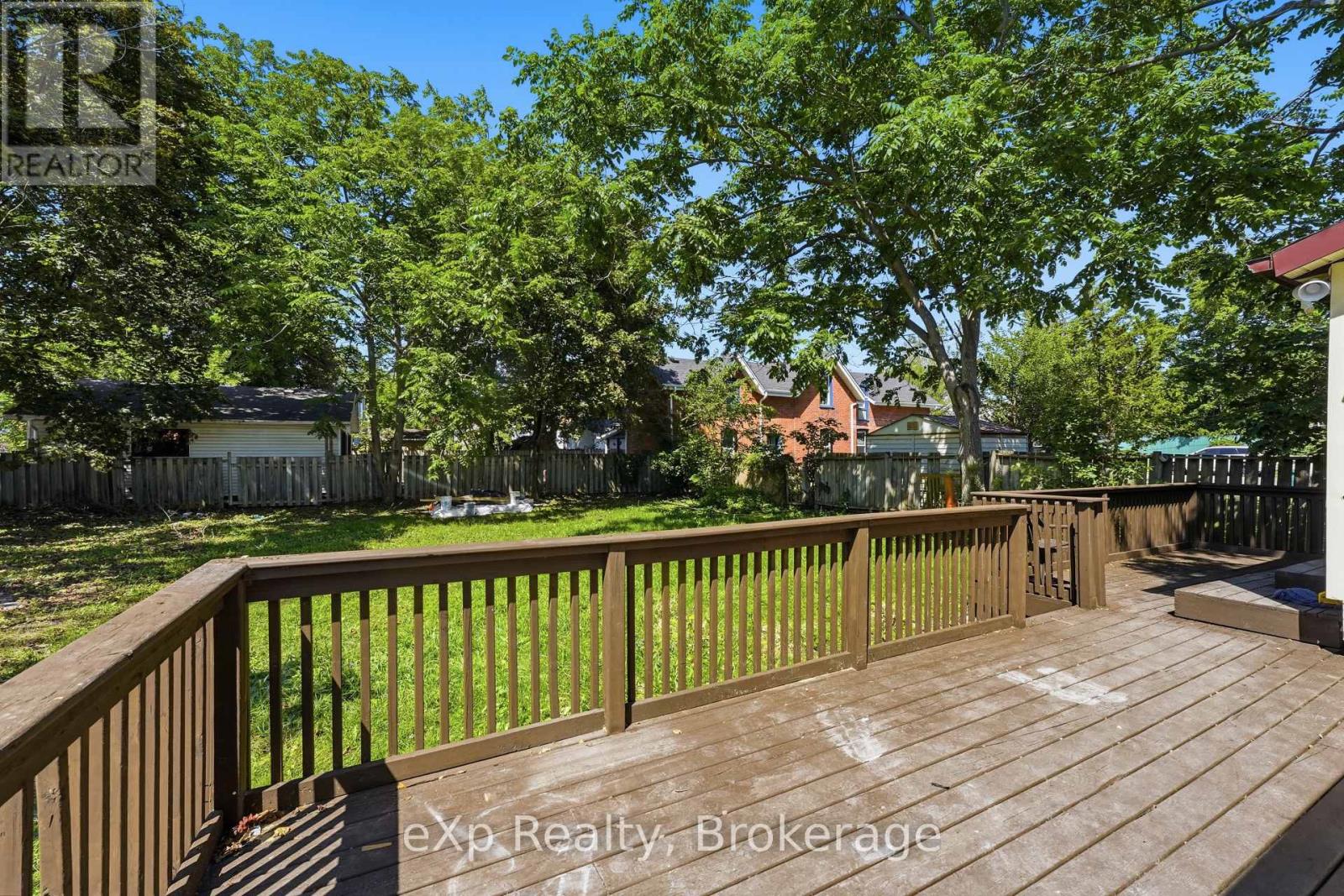 188 DUNDAS STREET W - 34