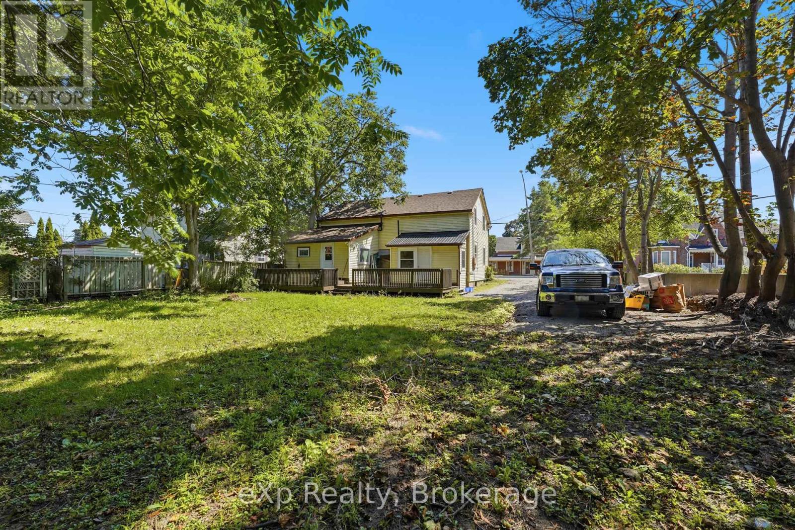 188 DUNDAS STREET W - Image 35