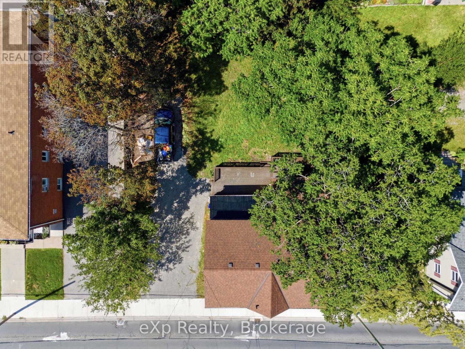 188 DUNDAS STREET W - Image 39
