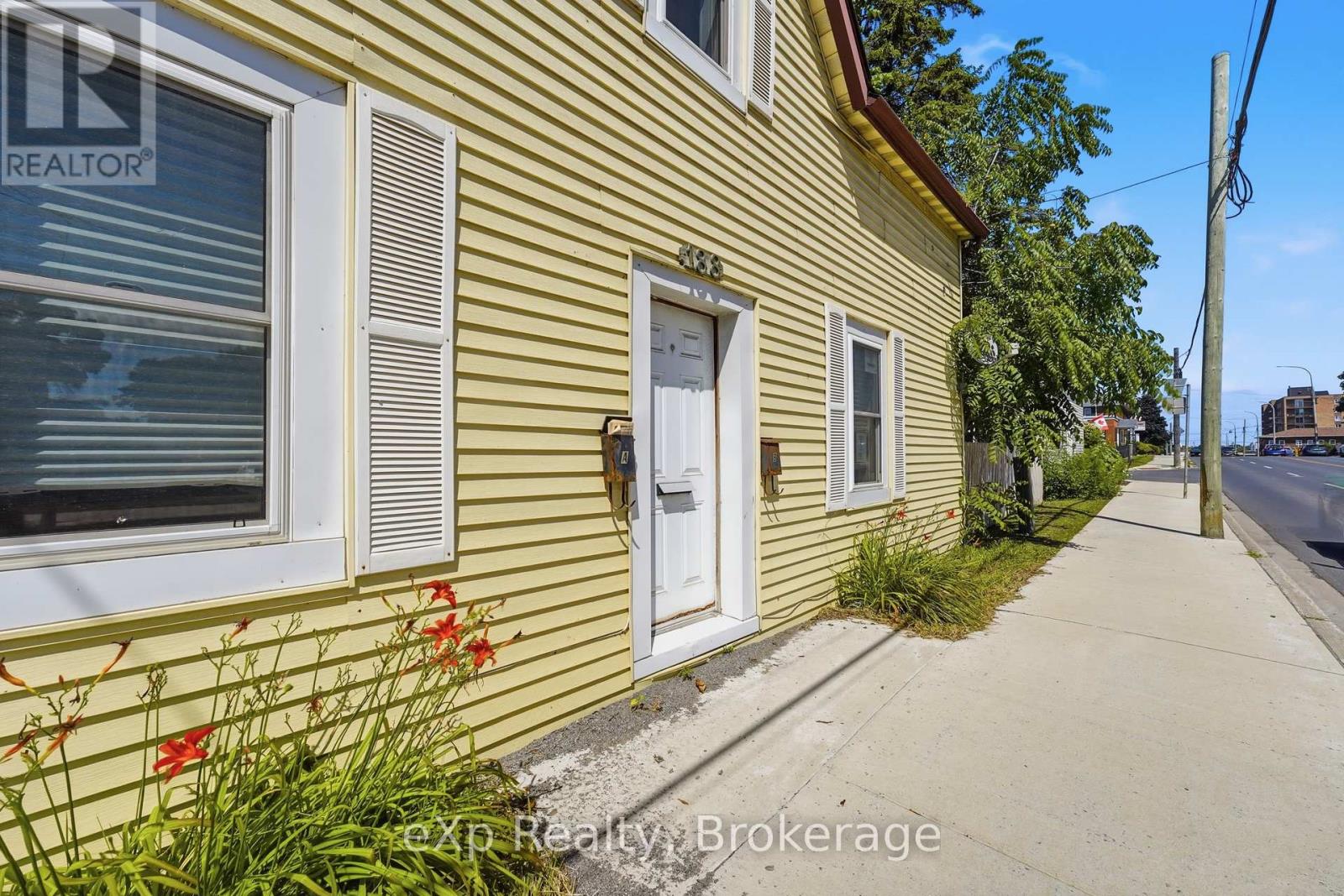188 DUNDAS STREET W - 4