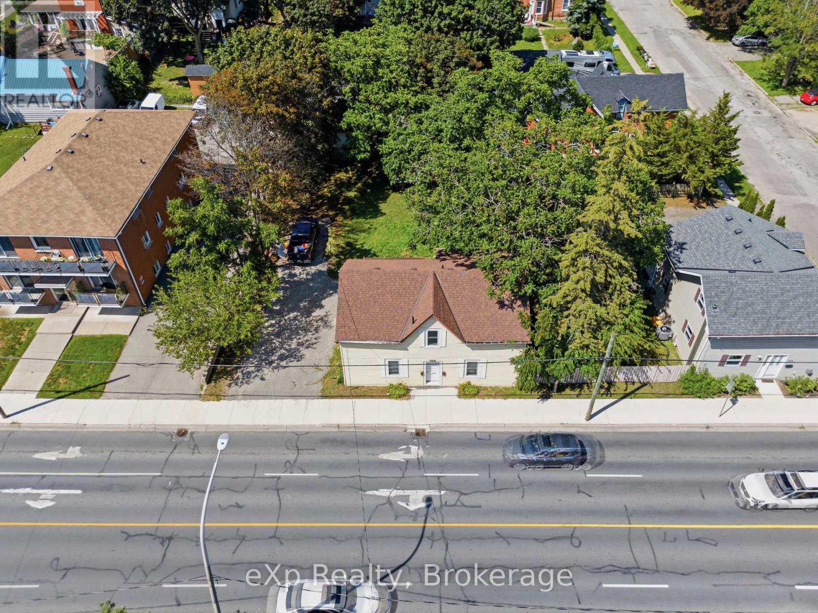188 DUNDAS STREET W - 40