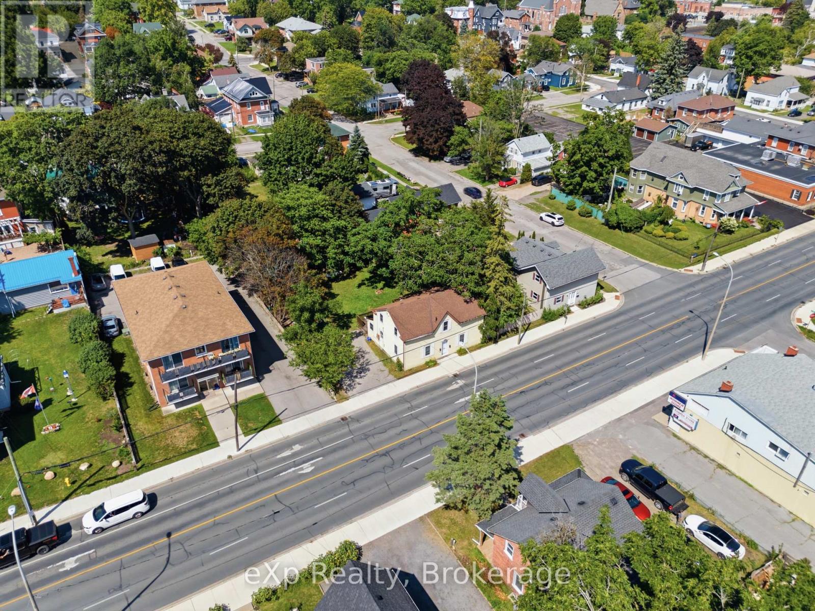 188 DUNDAS STREET W - Image 42