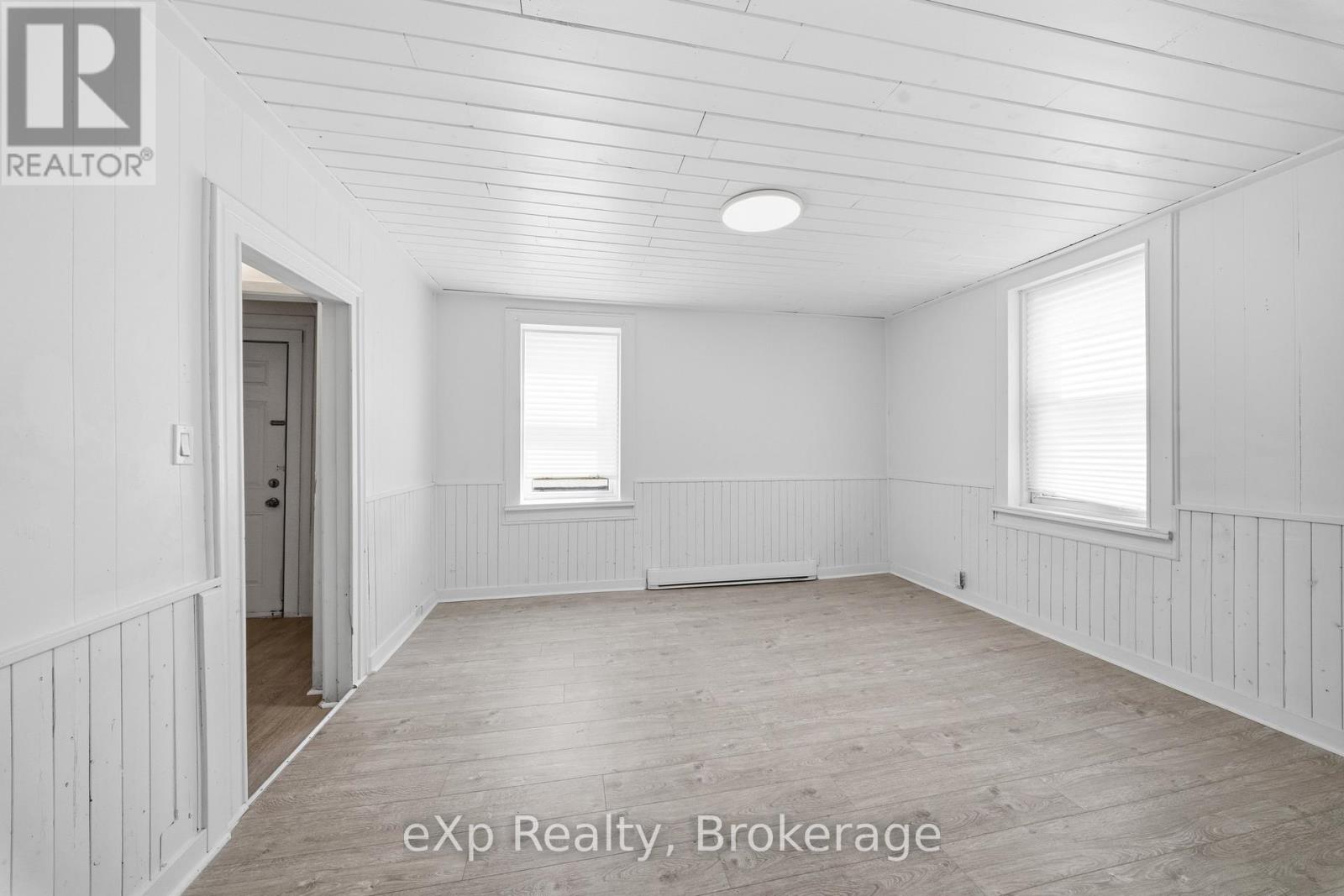 188 DUNDAS STREET W - Image 5