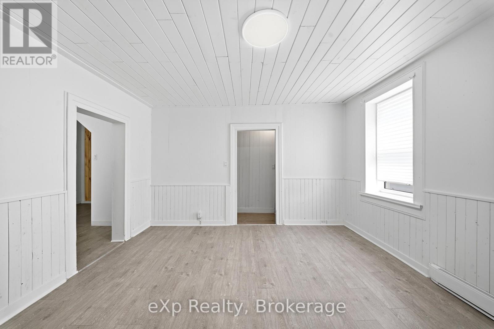 188 DUNDAS STREET W - Image 6