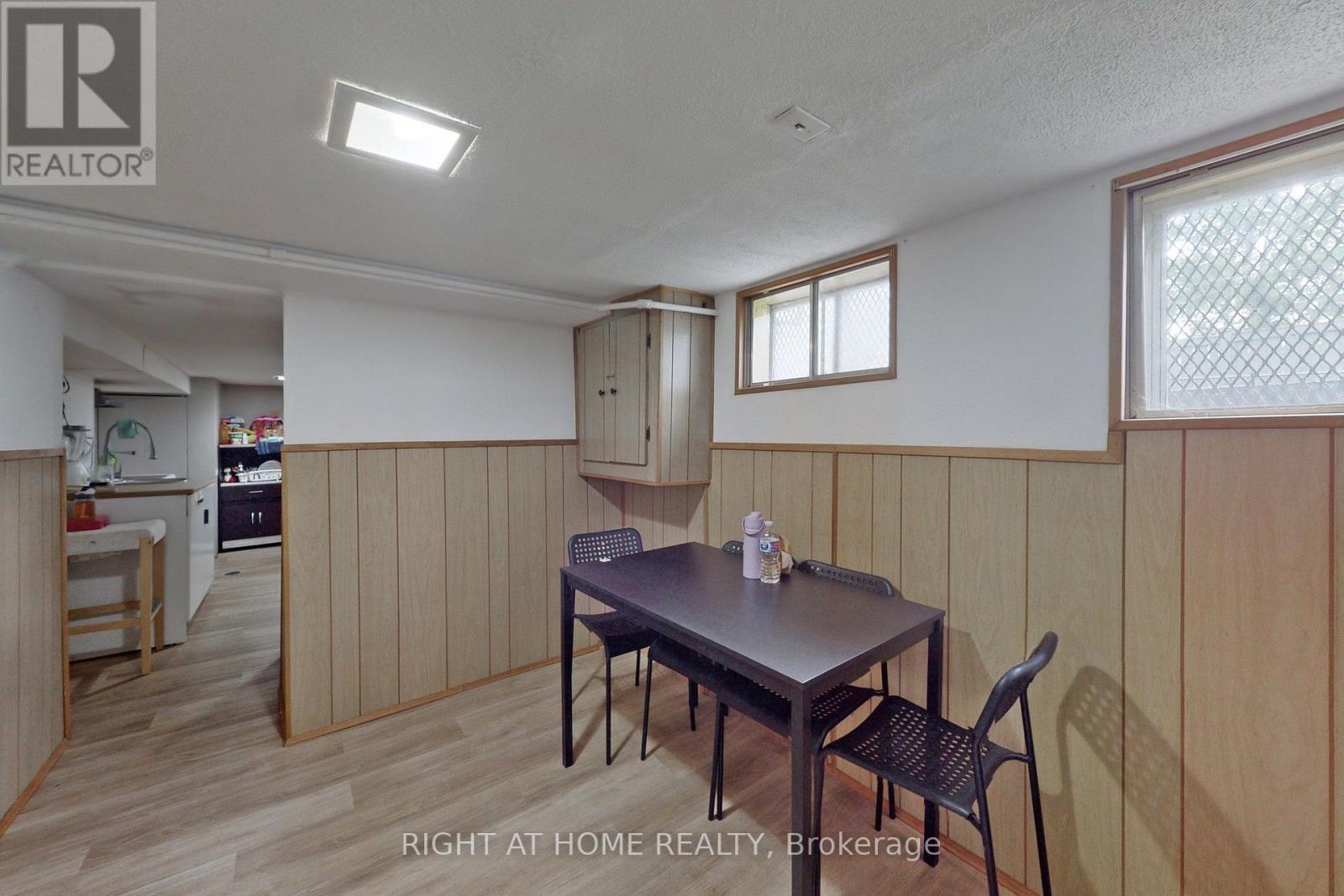 1 EDGEBROOK DRIVE - 23