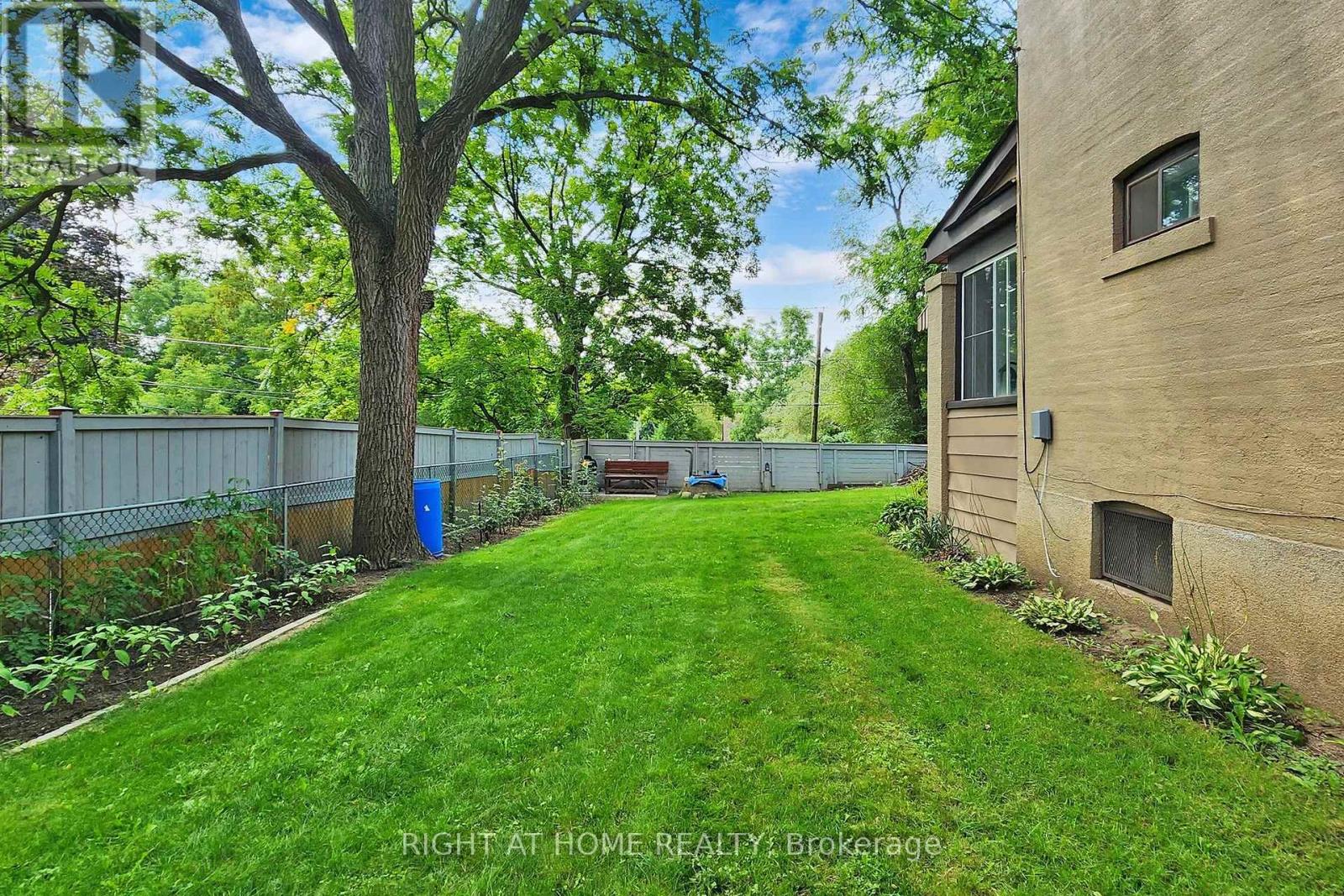 1 EDGEBROOK DRIVE - 29