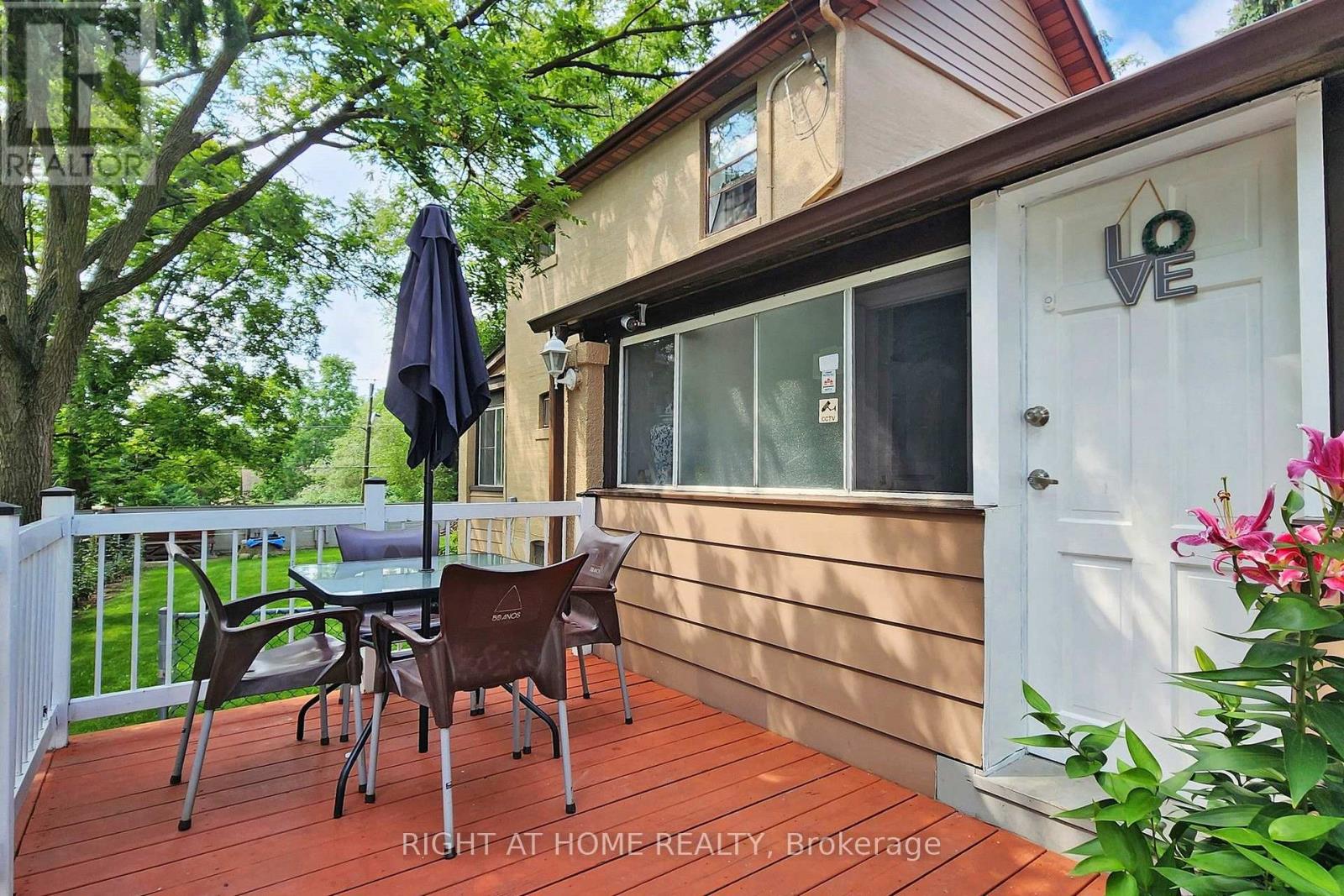 1 EDGEBROOK DRIVE - 3