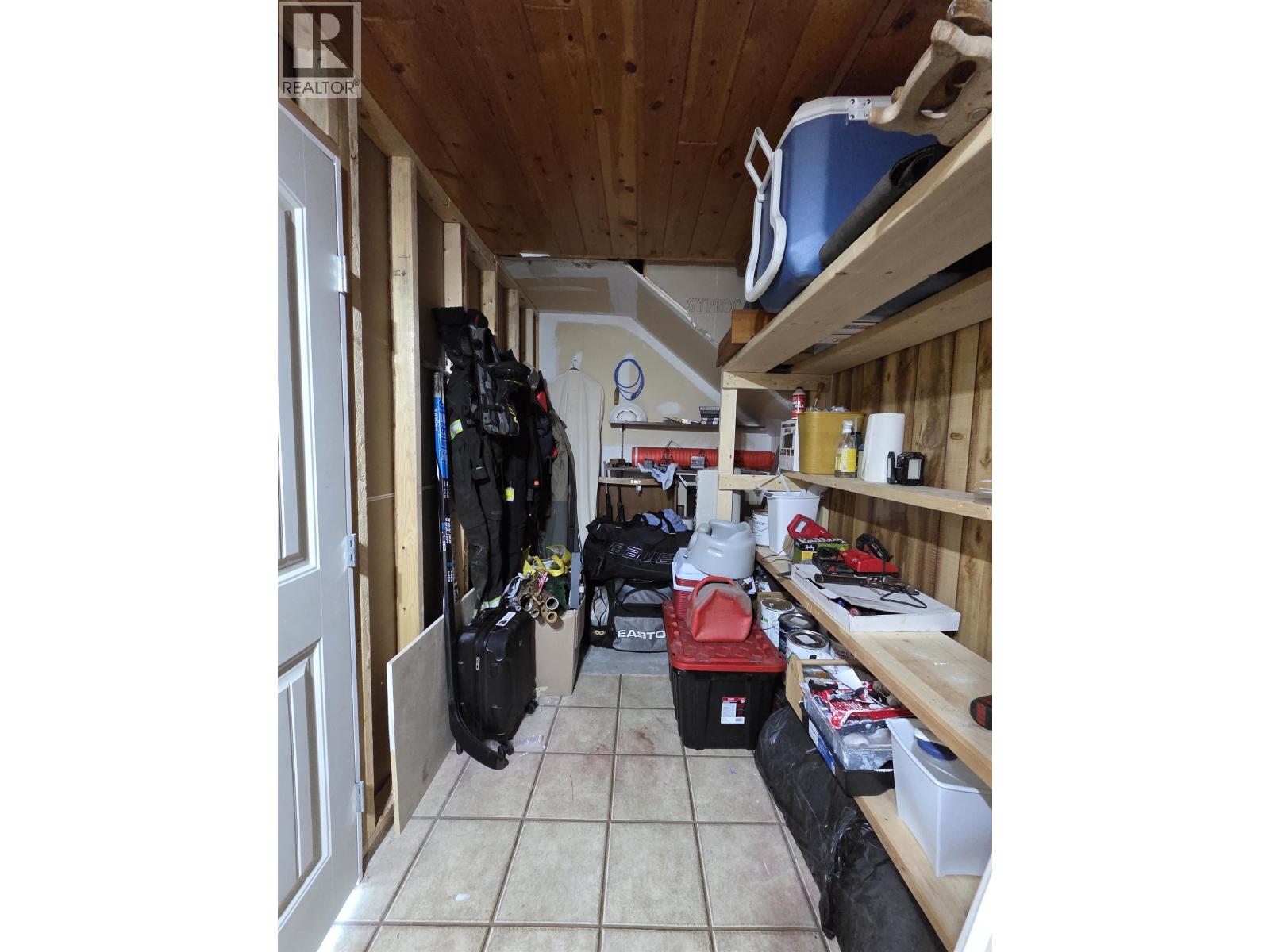 2330 OMINECA PLACE - 26