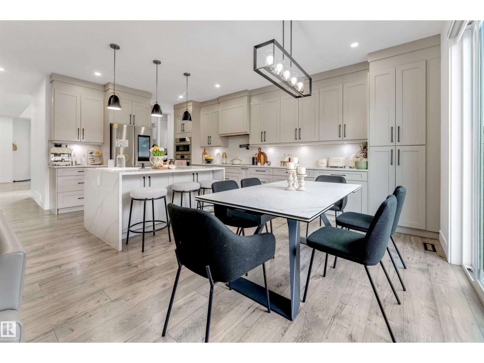 1824 18 AV NW - 27