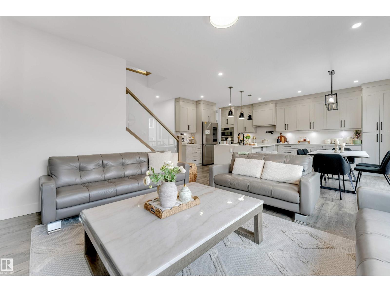 1824 18 AV NW - 28