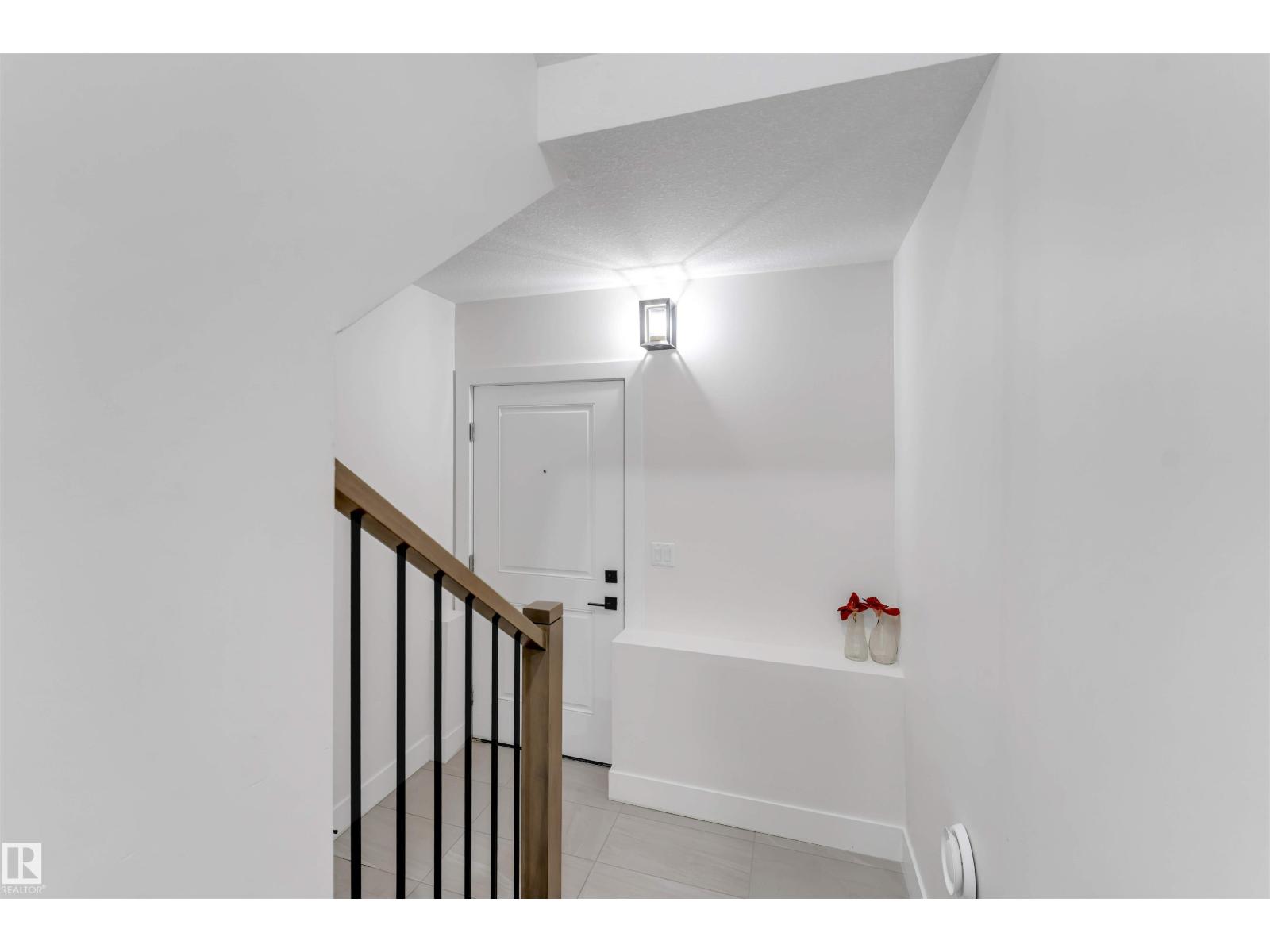 1824 18 AV NW - 33