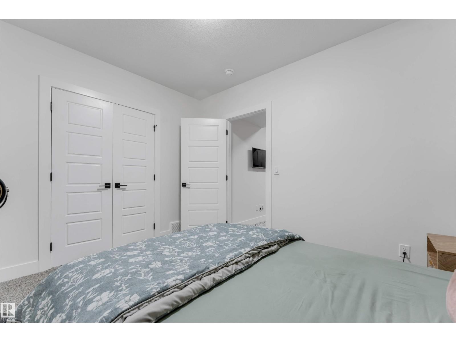 1824 18 AV NW - Image 50
