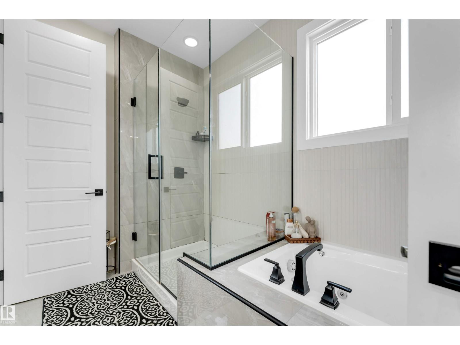 1824 18 AV NW - 55