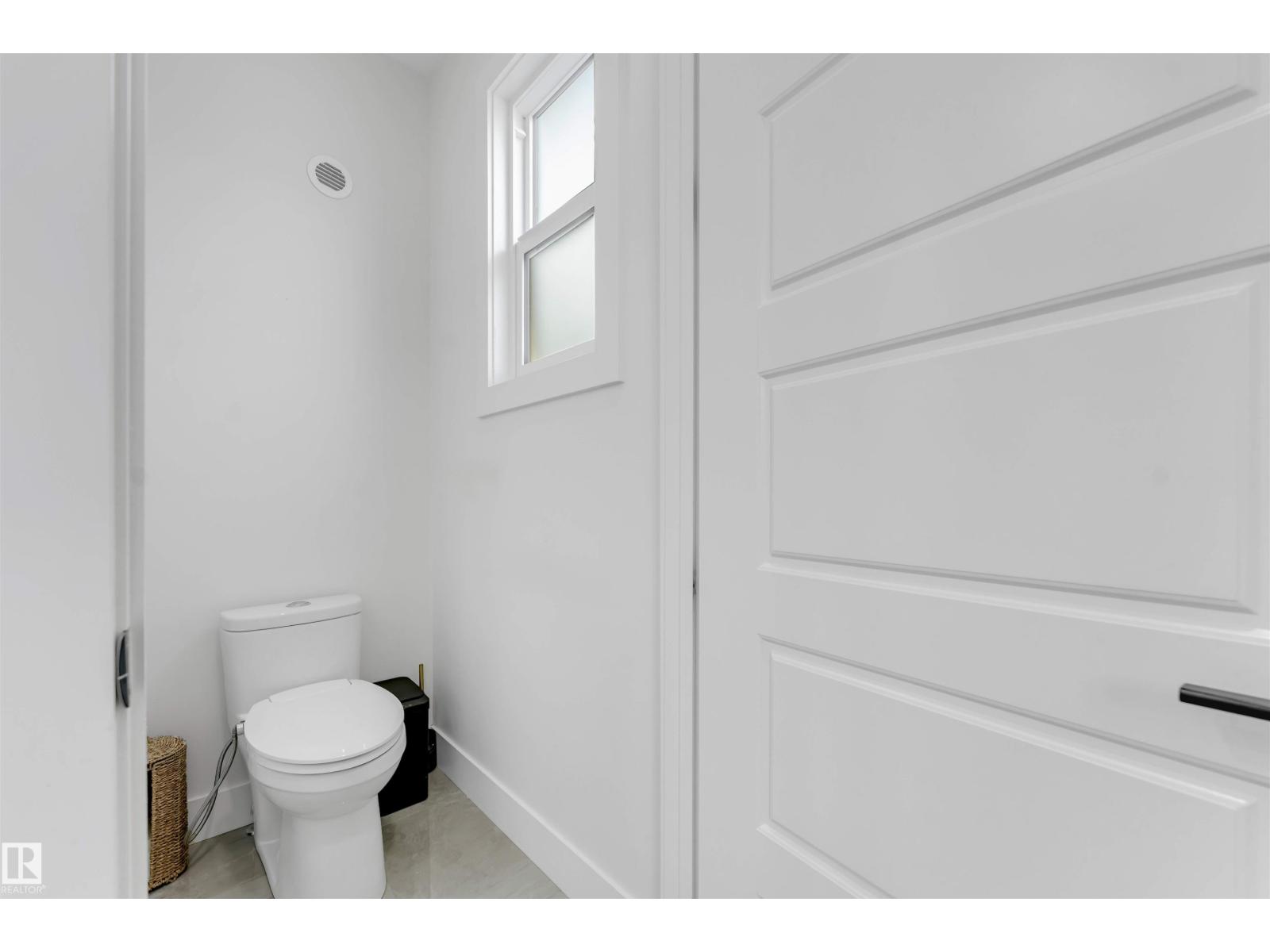1824 18 AV NW - 56
