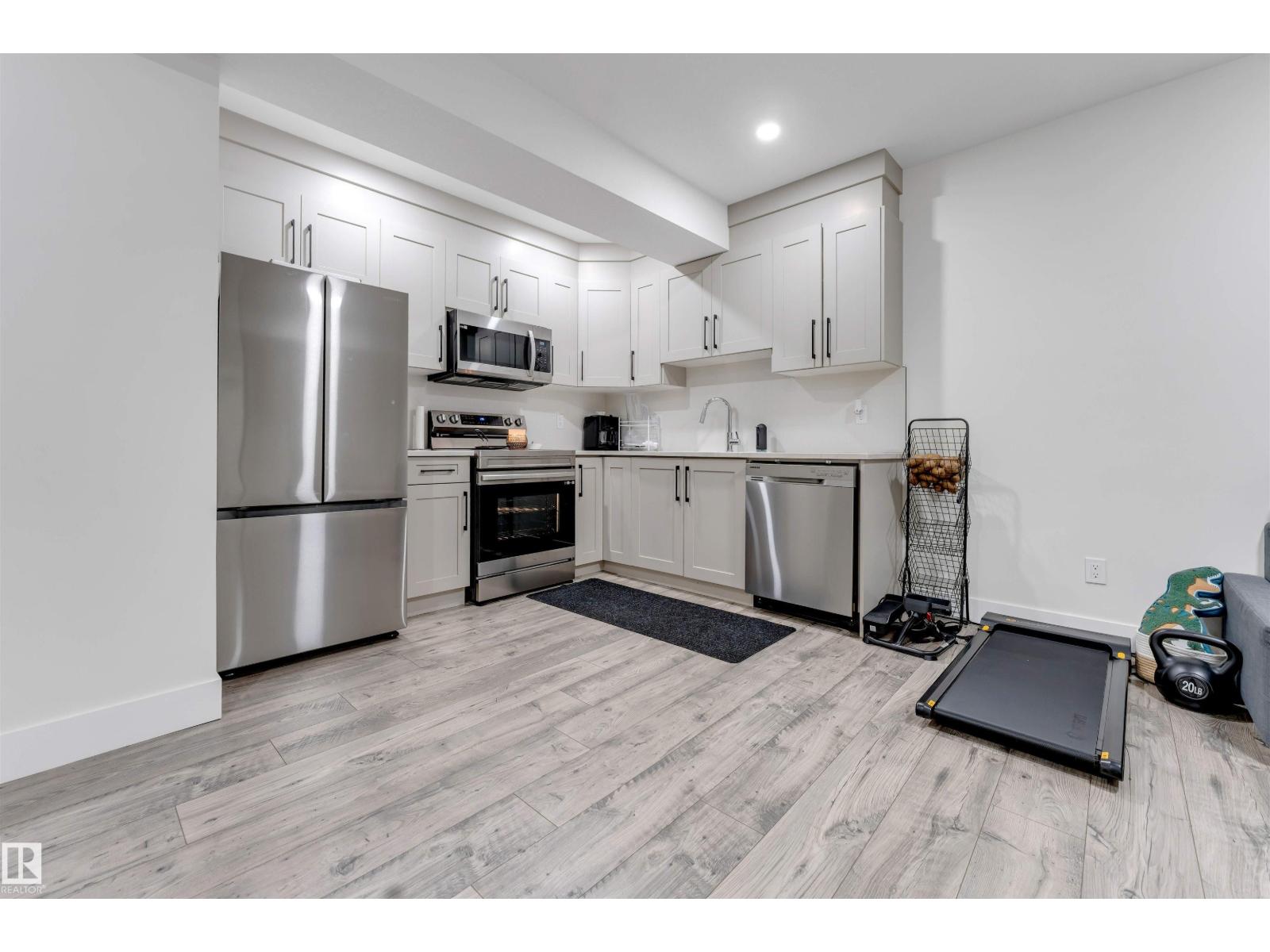 1824 18 AV NW - Image 61