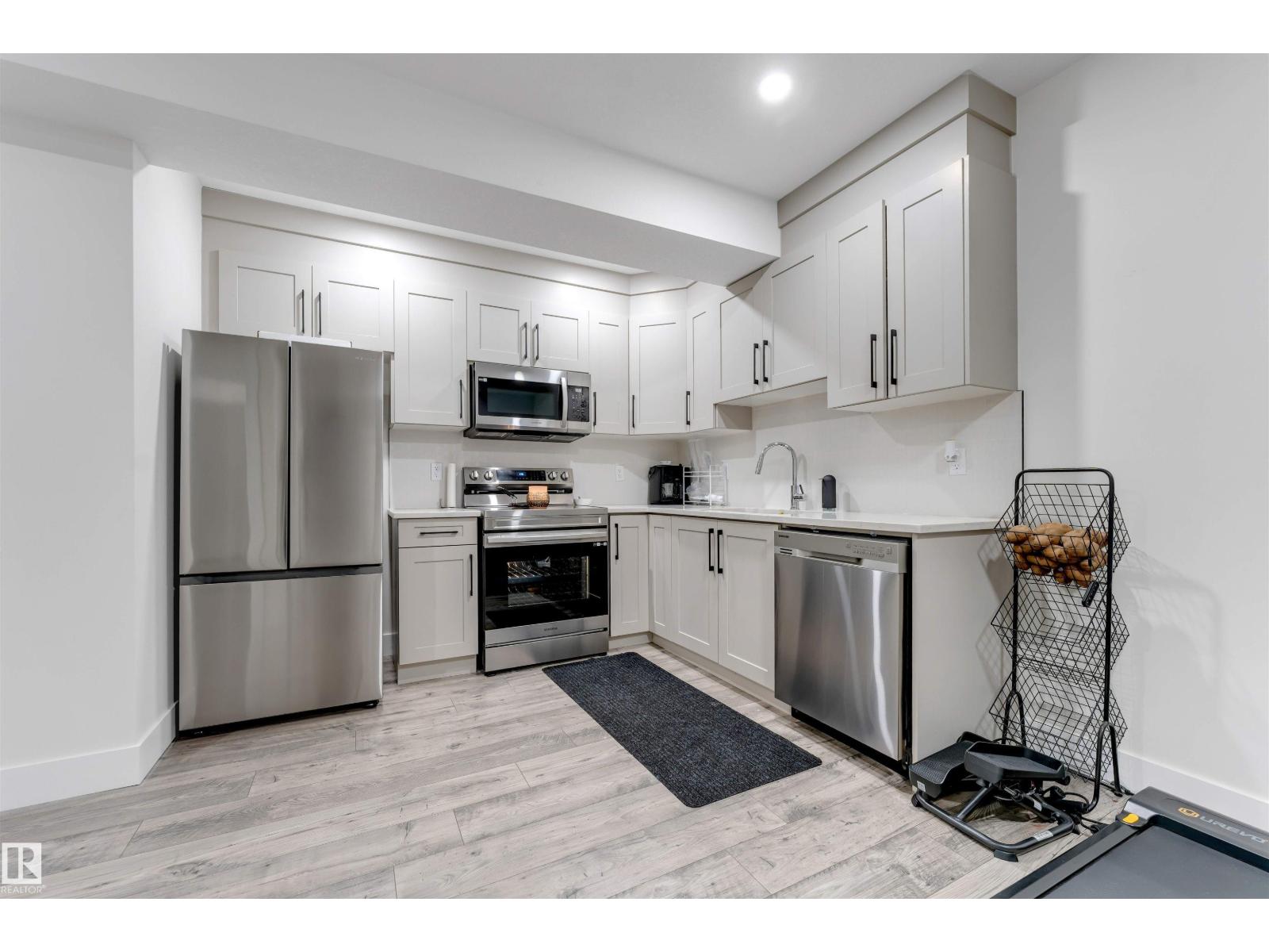 1824 18 AV NW - Image 62