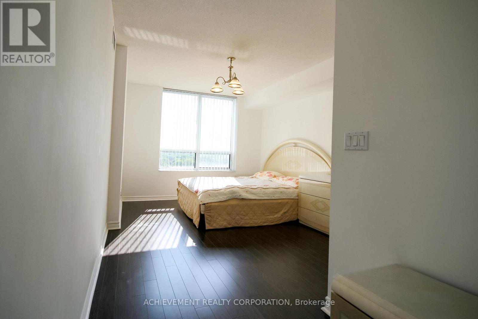 #1016 18 SOMMERSET WAY - 12