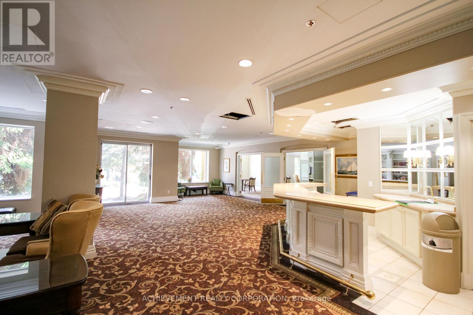 #1016 18 SOMMERSET WAY - 5