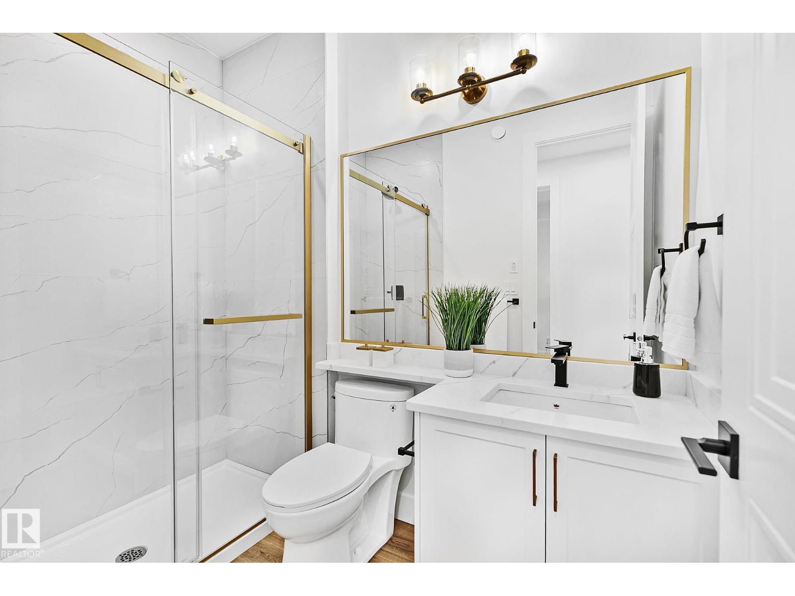 208 Falcon Crescent - 3