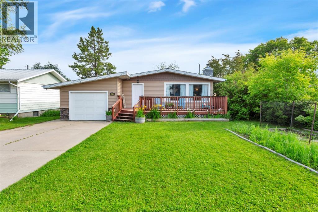 5215 52 Avenue