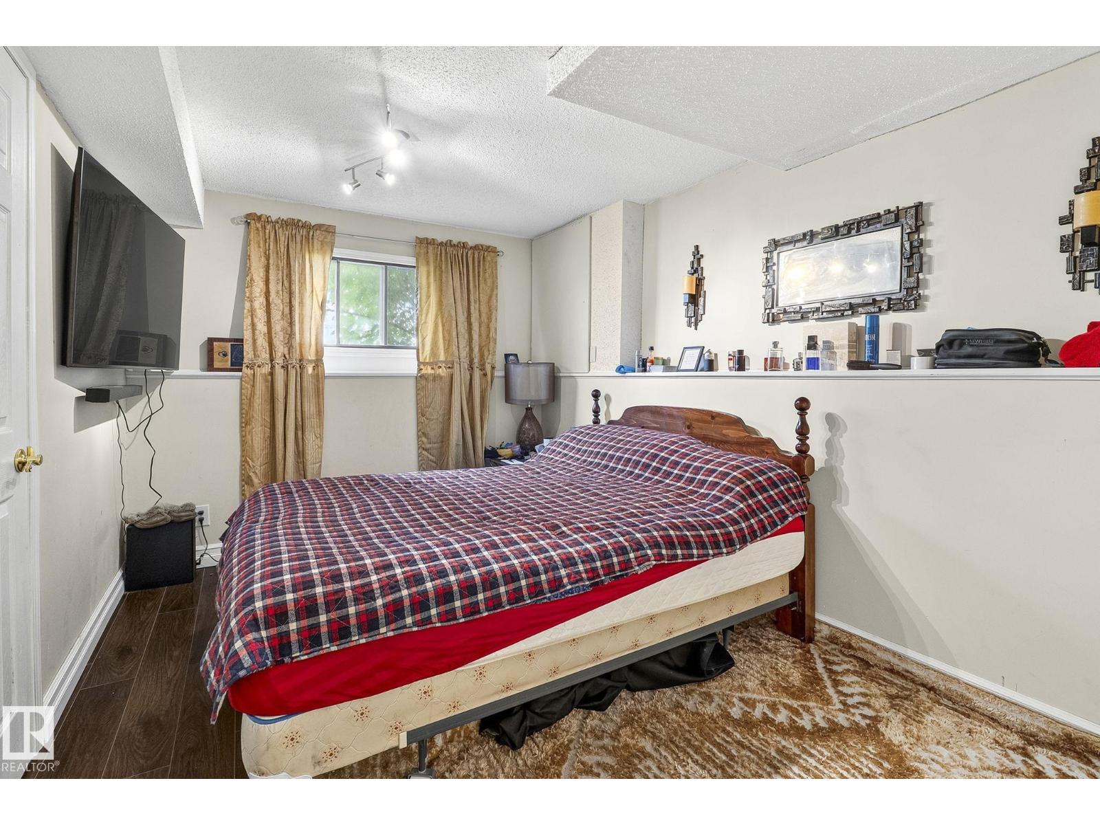 16351 119 ST NW - 14