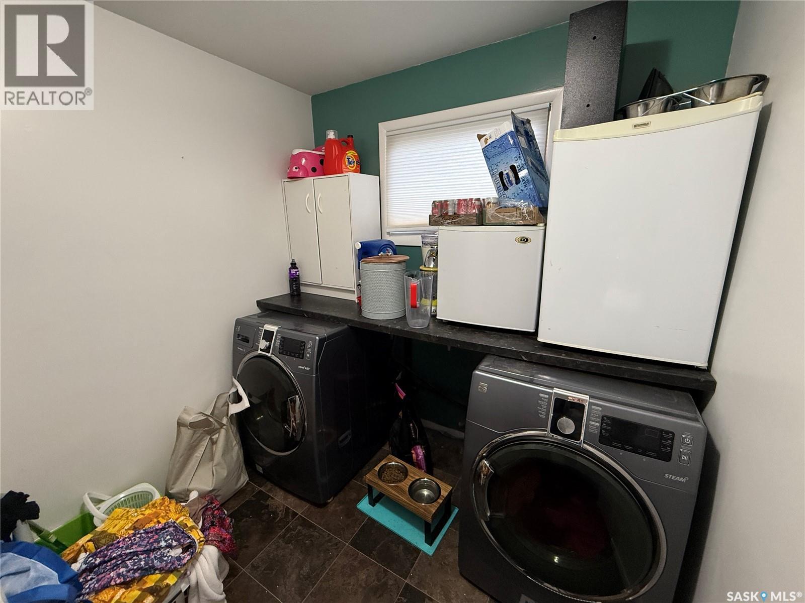 1141 Hartney AVENUE - 4