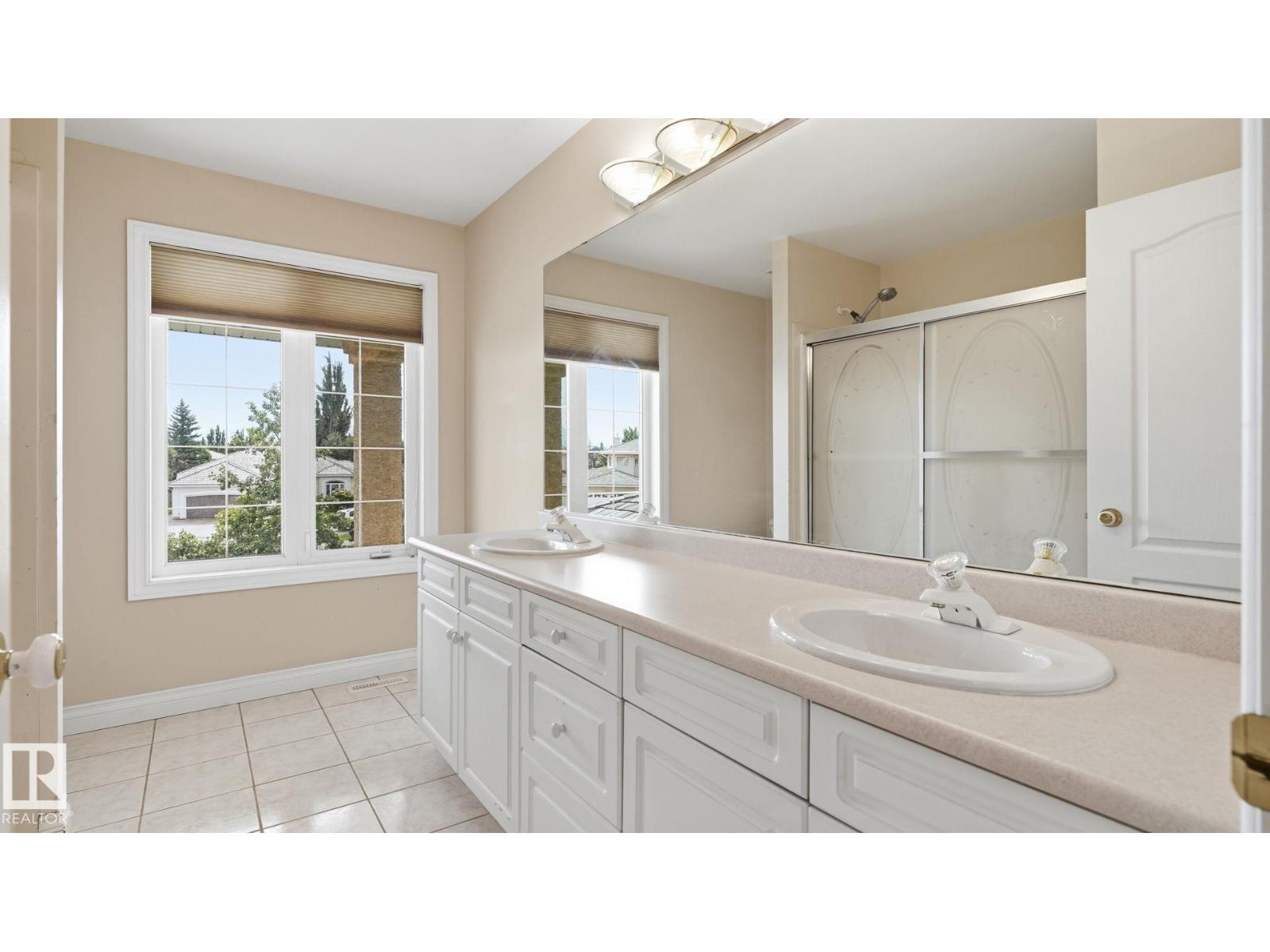 11568 15 AV NW - 34