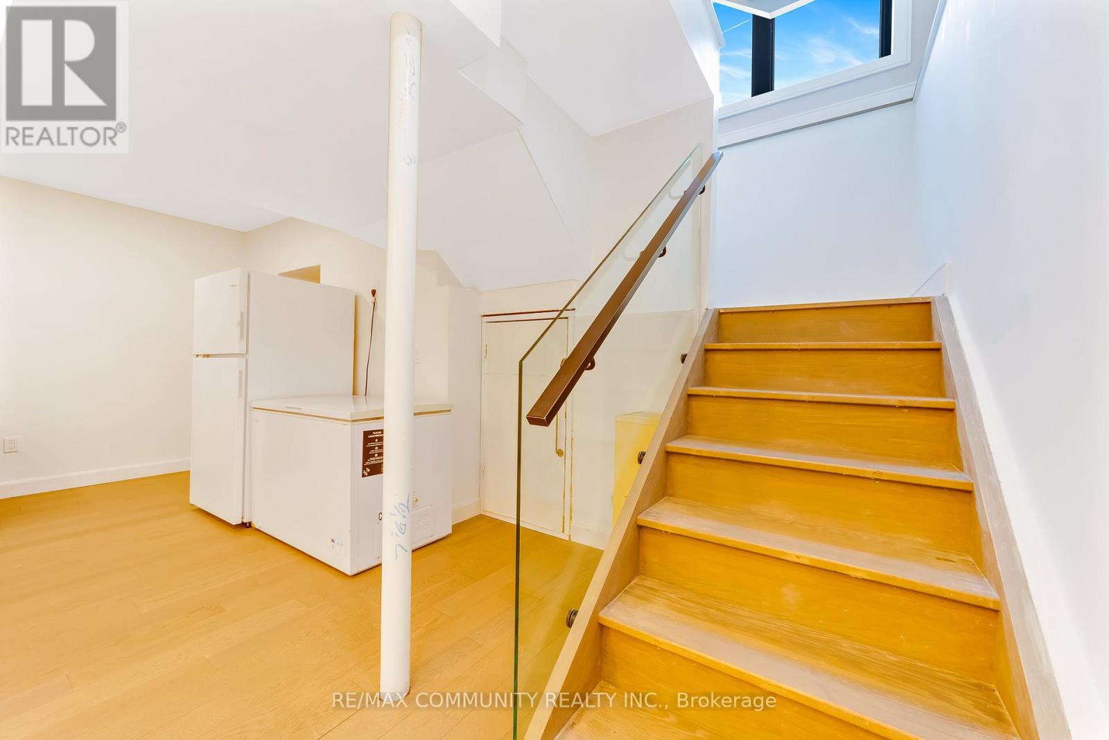 856 KENNEDY ROAD - Image 34