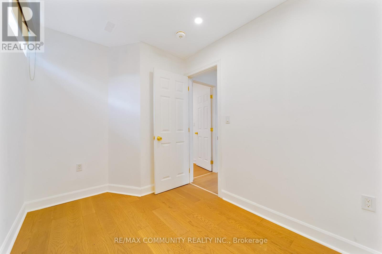 856 KENNEDY ROAD - Image 41