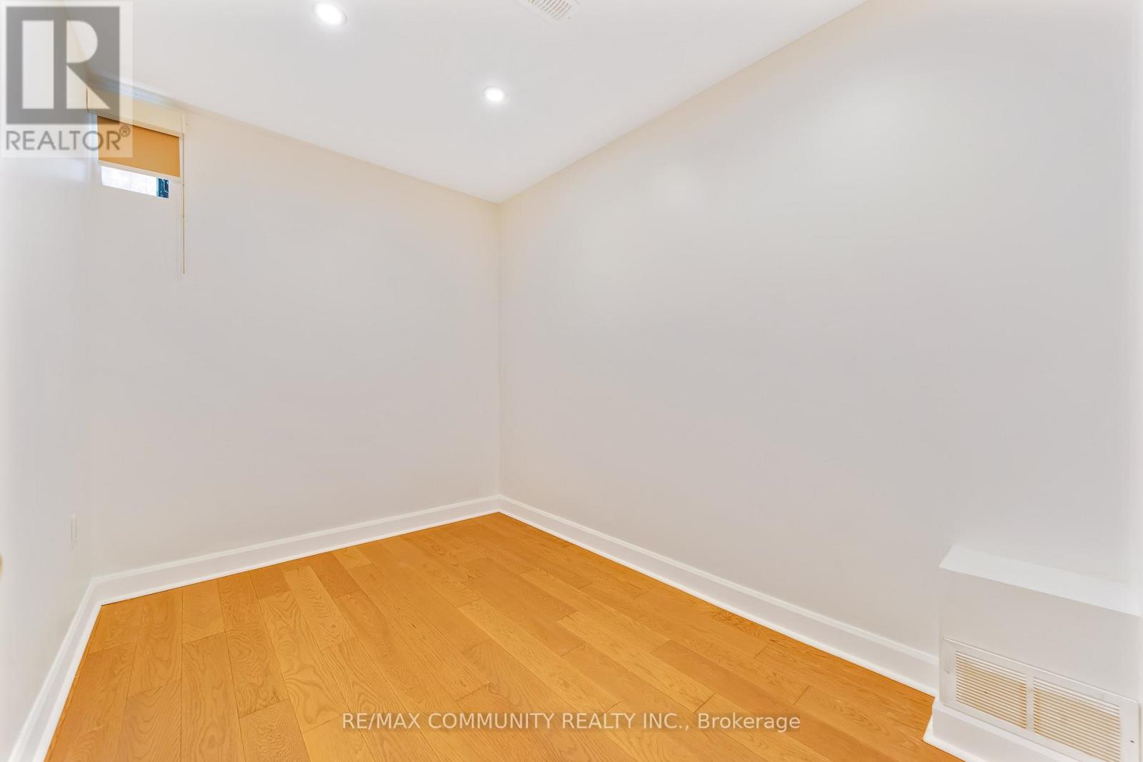 856 KENNEDY ROAD - Image 42