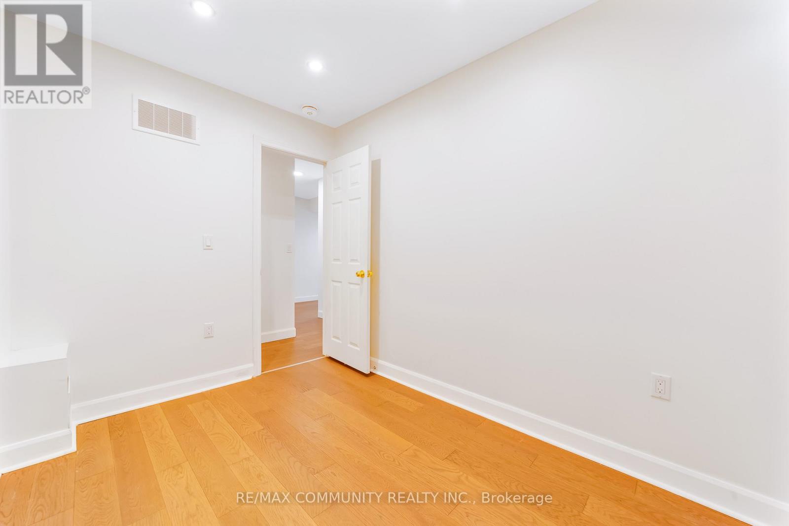 856 KENNEDY ROAD - Image 43