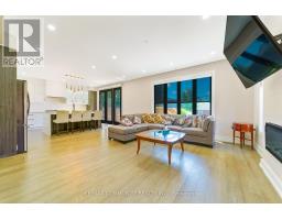 856 Kennedy Road, Toronto, ON M1K2E7 Photo 11