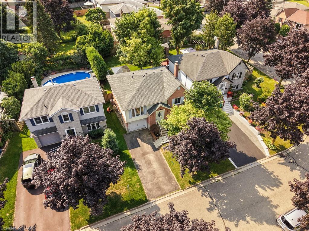 21 GOLDEN MEADOW Crescent - Image 48