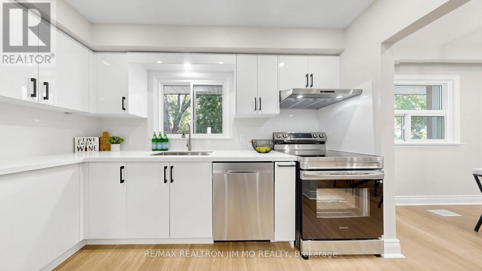 2571 KENNEDY ROAD - 10