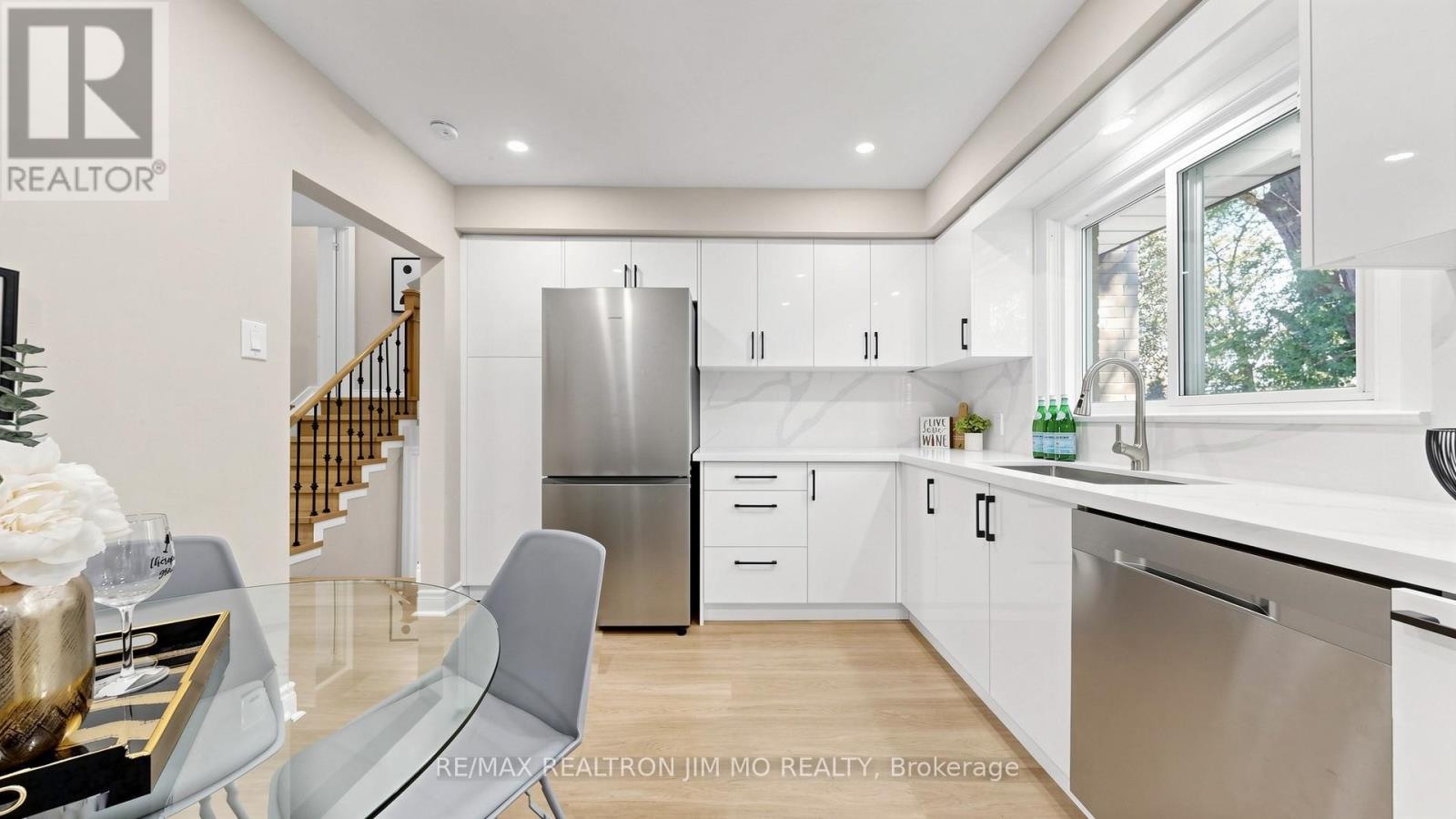 2571 KENNEDY ROAD - 11