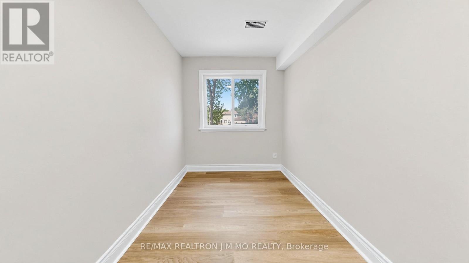 2571 KENNEDY ROAD - 19