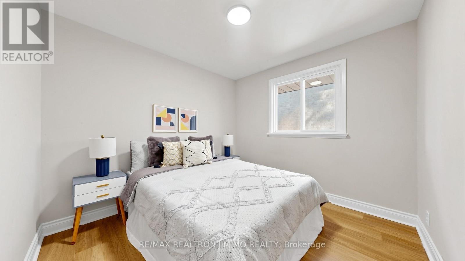 2571 KENNEDY ROAD - 23