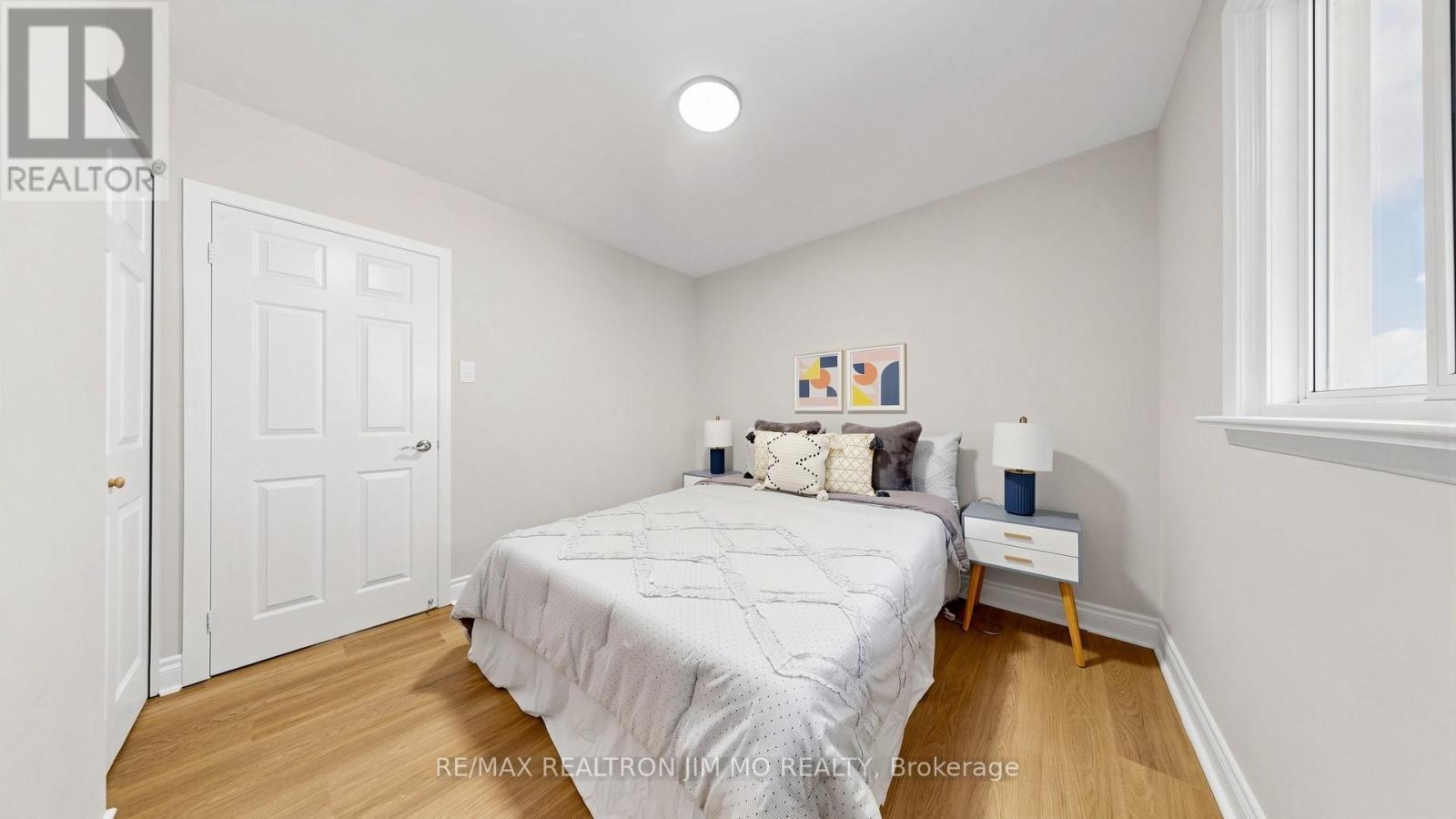 2571 KENNEDY ROAD - 24