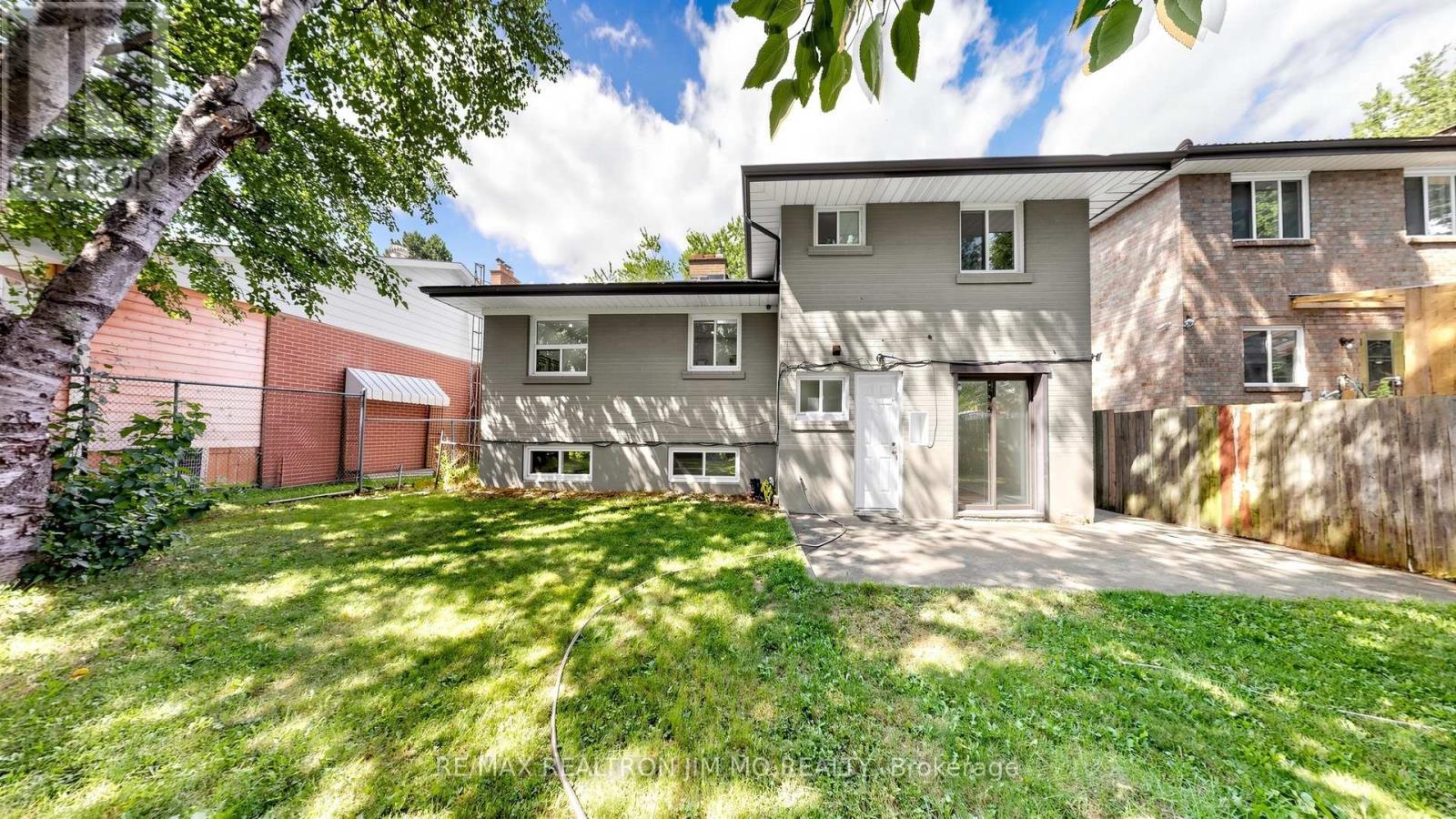 2571 KENNEDY ROAD - 37