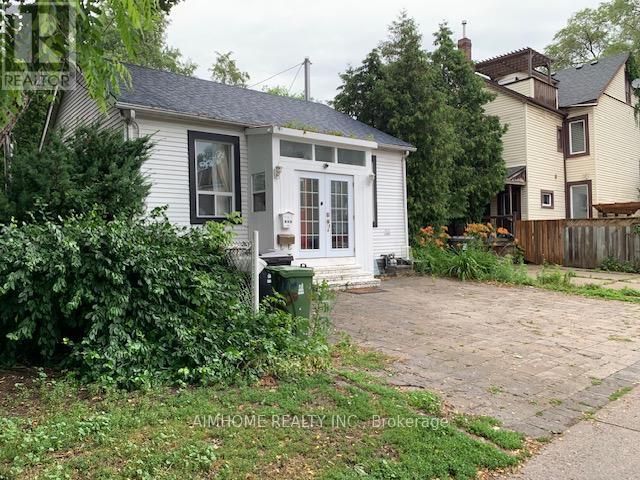 966 DUNDAS STREET E - 4