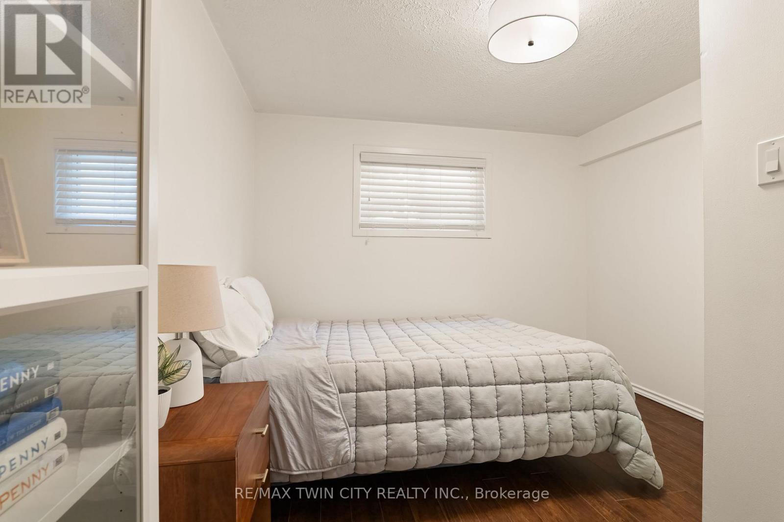21 GOLDEN MEADOW CRESCENT - Image 29