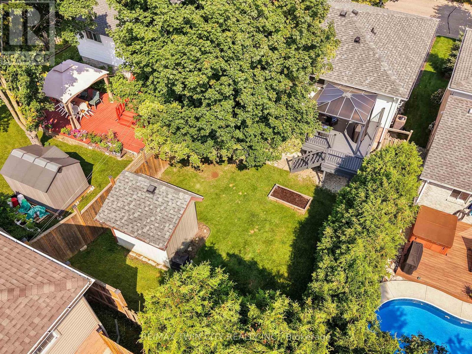 21 GOLDEN MEADOW CRESCENT - Image 36