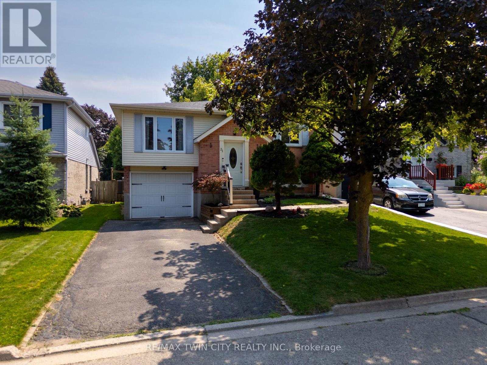 21 GOLDEN MEADOW CRESCENT - Image 38