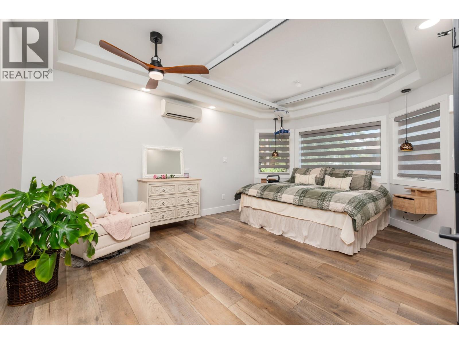1941 18 Street SE - 25