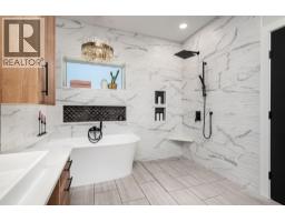 1941 18 Street Se, Salmon Arm, BC V1E1L4 Photo 30