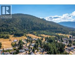 1941 18 Street Se, Salmon Arm, BC V1E1L4 Photo 74