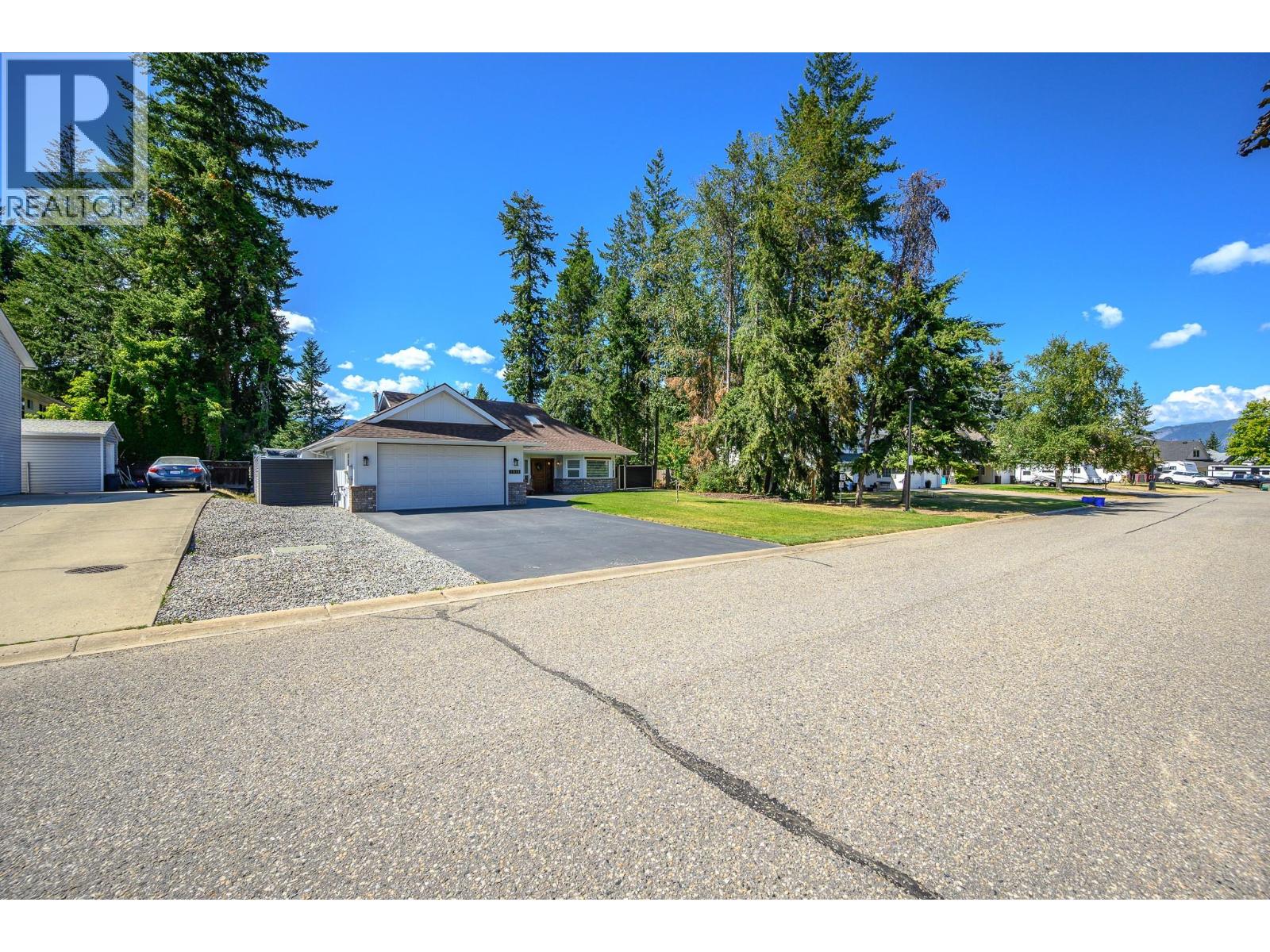 1941 18 Street SE - 75